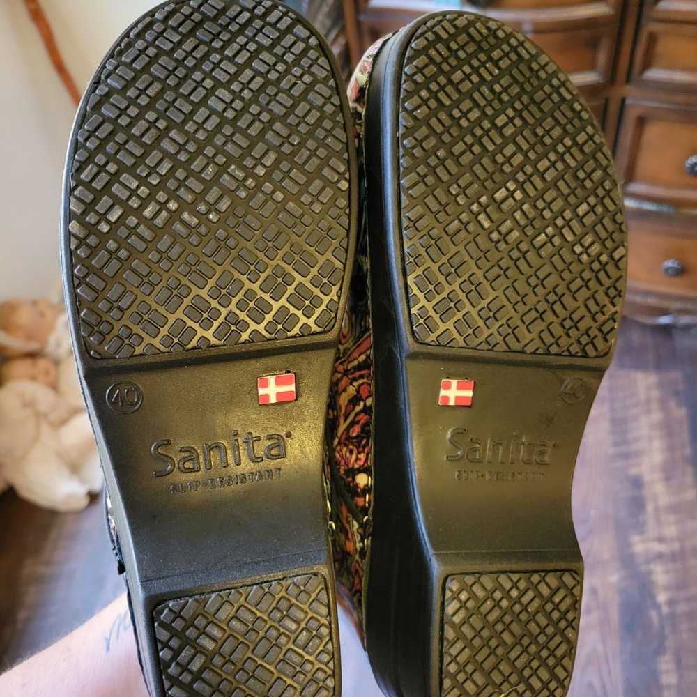 NWT Sanitas Splatter Paint Clogs - Picture 3 of 5